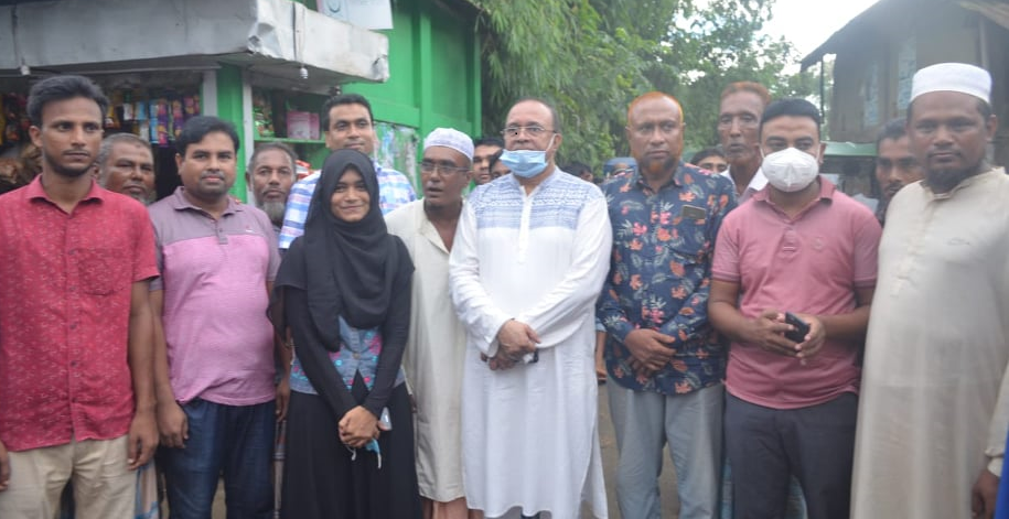 সেদিন সড়ক পরিদর্শনে আসা মোকাব্বির খান