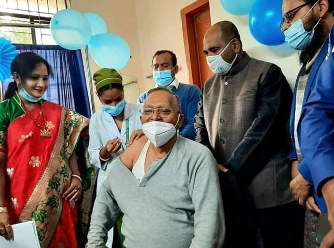 বোরহানউদ্দিনে স্বাস্থ্য কমপ্লেক্সে টিকা দান কর্মসূচির উদ্বোধন