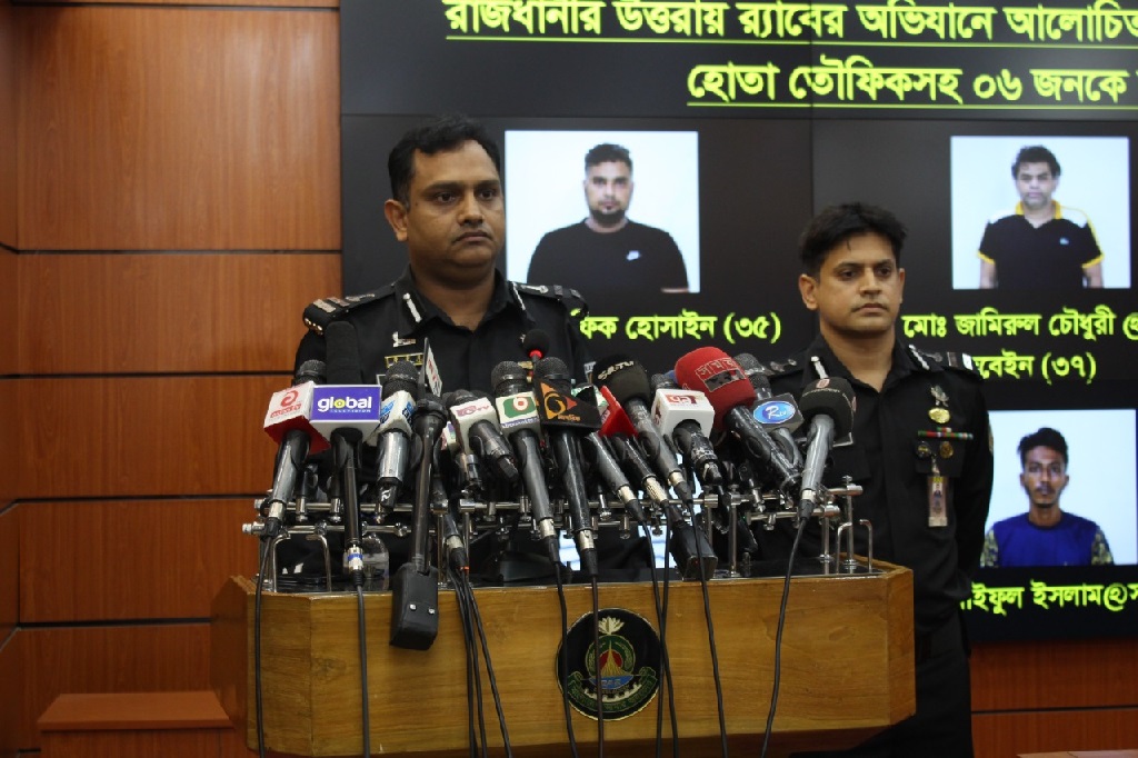 বায়িং হাউসের আড়ালে মাদকের কারখানা