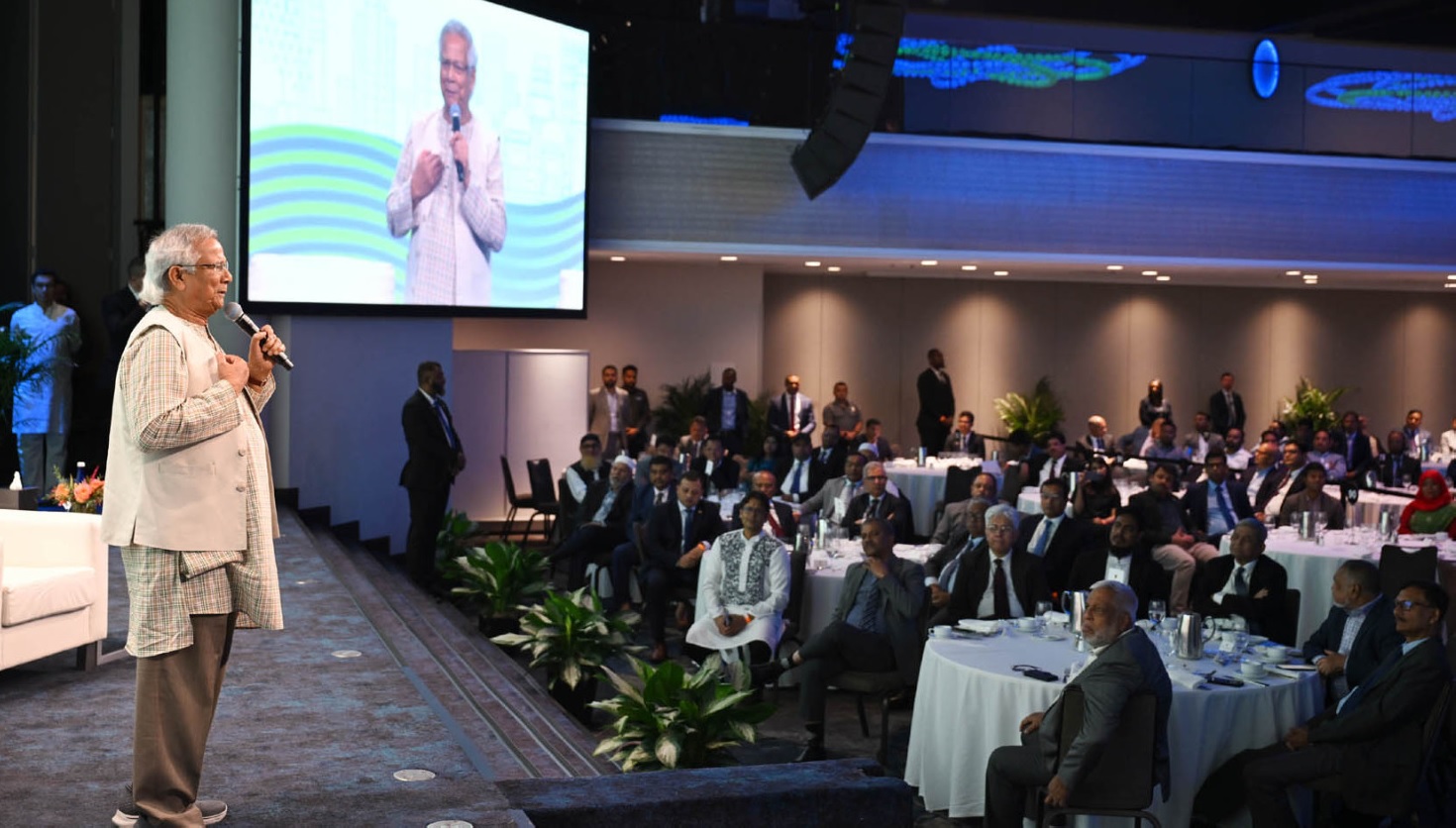 দেশ ও জাতি পুনর্গঠনে প্রবাসীদের এগিয়ে আসার আহ্বান প্রধান উপদেষ্টার