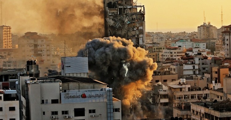 ২৫ মিনিটে ইসরায়েলের ১২২ বোমার আঘাতে কাঁপল গাজা