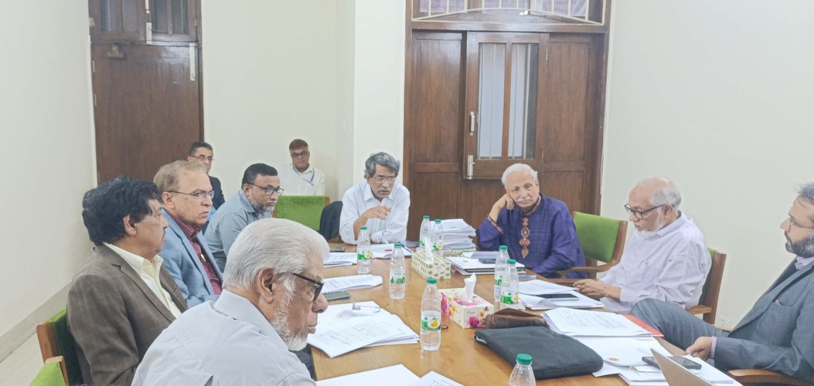 বিশেষজ্ঞদের সাথে জাতীয় ঐকমত্য কমিশনের পর্যালোচনা সভা