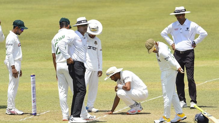 লংকানদের অবৈধ সুবিধা দিচ্ছেন স্বদেশি আম্পায়ার!