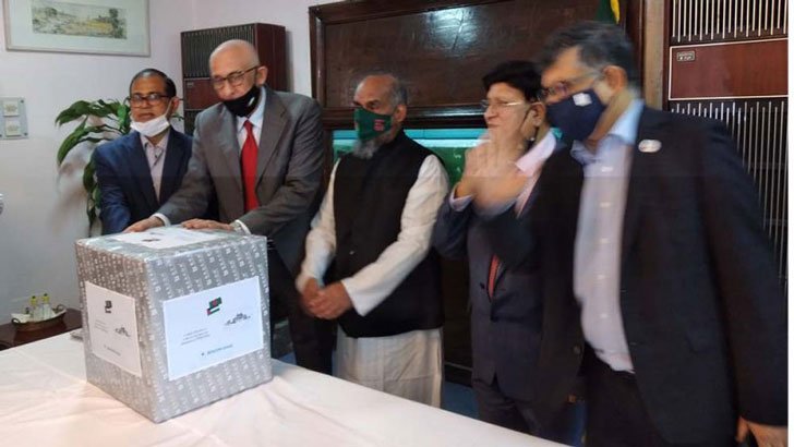 ফিলিস্তিনকে ৪০ লাখ টাকার ওষুধ ও ৫০ হাজার মার্কিন ডলার দিল বাংলাদেশ