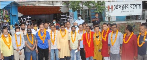 প্রেসক্লাব যশোরের দ্বিবার্ষিক নির্বাচনে সভাপতি পদে জাহিদ হাসান টুকুন ও সম্পাদক নির্বাচিত হয়েছেন এসএম তৌহিদুর রহমান 